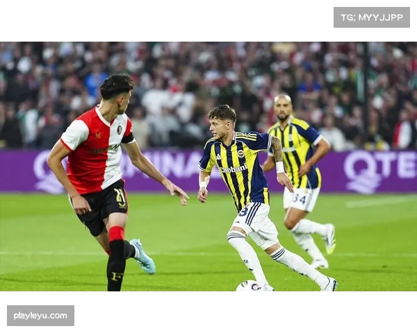 范佩西执教费耶诺德首个完整赛季 战术改革成效初显 范佩西执教费耶诺德首个完整赛季 战术改革成效初显