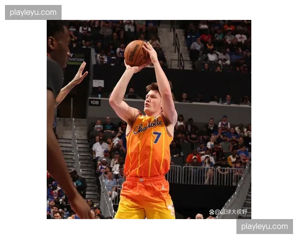 黄蜂克尼佩尔三分总数273记 真实命中率61.2%显投射效率